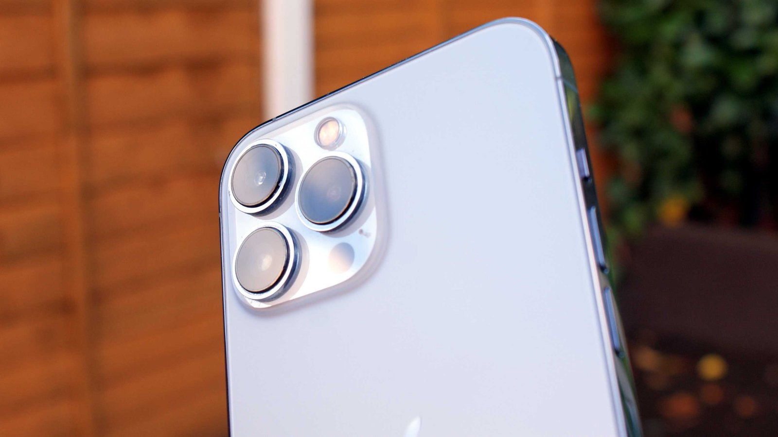 iPhone 13 Pro Max Size